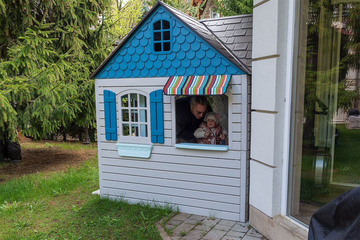 Детский домик Lifetime Playhouse, высота 2.15м — изображение 23